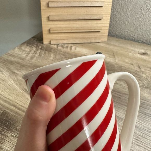 Starbucks Candy Cane Red White Handled Ceramic Coffee Mug - Picture 5 of 7